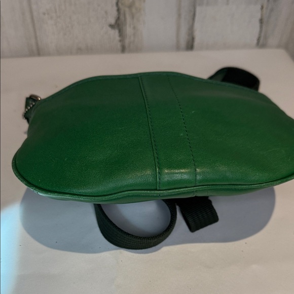 Coach Legacy Crossbody Jade Green Glove Hand Leather EUC - Picture 5 of 9